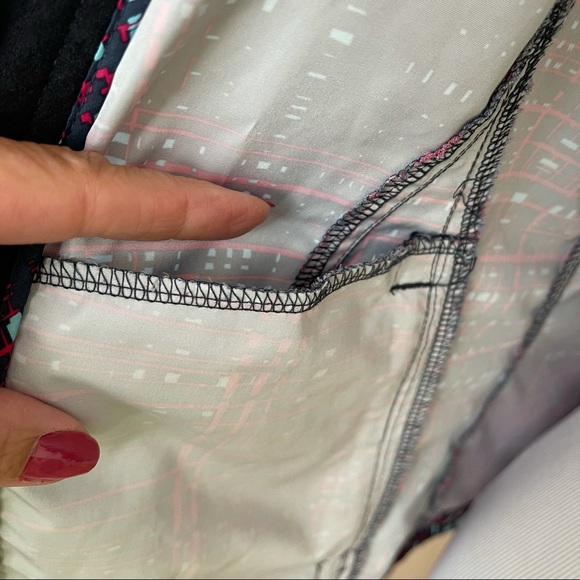 Brooks Running Shelter Technology Vest  XS - Picture 11 of 14